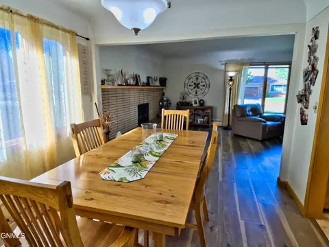 1302 4th Ave E, Williston, ND 58801 photo 45