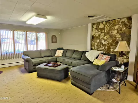 1302 4th Ave E, Williston, ND 58801 photo 26