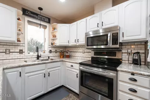 910 20th St SE, Mandan, ND 58554 photo 12
