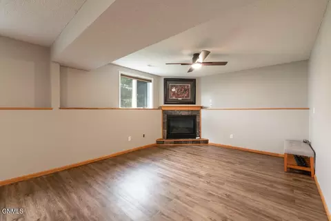 910 20th St SE, Mandan, ND 58554 photo 24