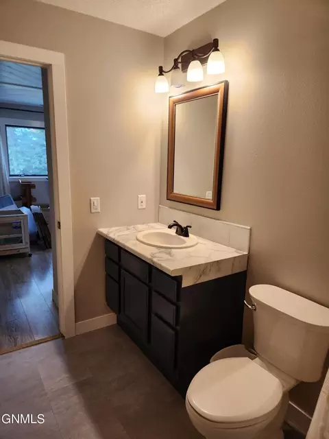 Bath - 4000 Cedar Pl, Bismarck, ND 58503 photo 7 of 13