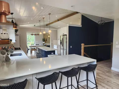 Kitchen - 4000 Cedar Pl, Bismarck, ND 58503 photo 14 of 18