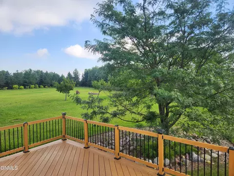 Exterior - 4000 Cedar Pl, Bismarck, ND 58503 photo 4 of 6