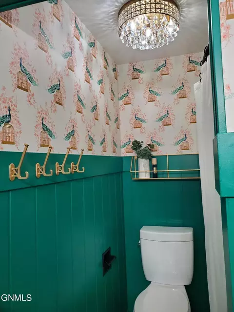 Bath - 4000 Cedar Pl, Bismarck, ND 58503 photo 2 of 13