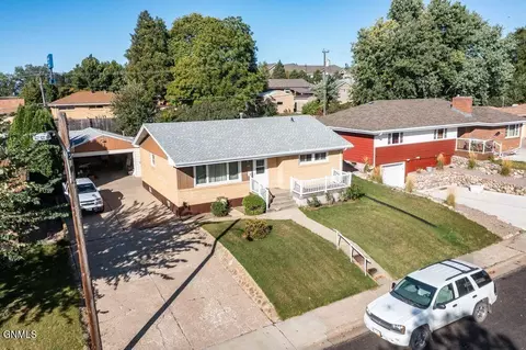 1801 Monte Dr NW, Mandan, ND 58554