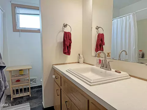 1704 Porter Ave, Bismarck, ND 58501 photo 15
