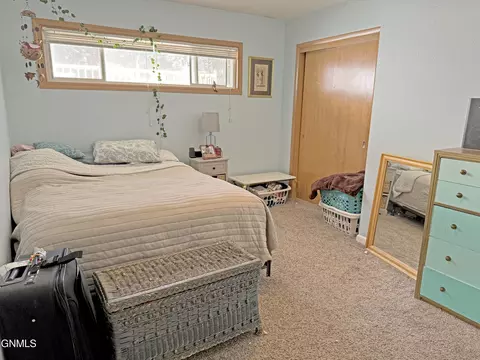 1704 Porter Ave, Bismarck, ND 58501 photo 11