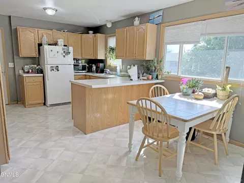 1704 Porter Ave, Bismarck, ND 58501 photo 3