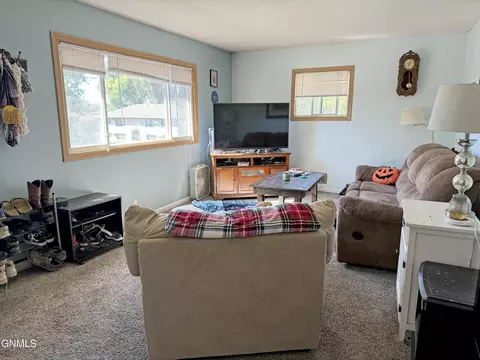 1704 Porter Ave, Bismarck, ND 58501 photo 8