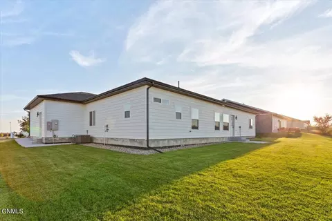 711 70th St E, Williston, ND 58801 photo 49