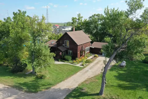 567 Mairs Ave, Gardner, ND 58036
