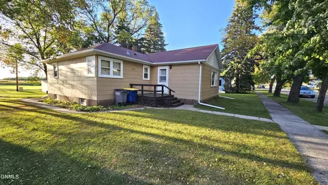 414 Main St, Lamoure, ND 58458