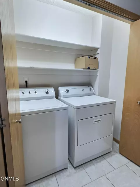 Other - 121 Edmonton Dr, Bismarck, ND 58503 photo 4 of 8