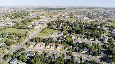 View/Area - 121 Edmonton Dr, Bismarck, ND 58503 photo 11 of 13