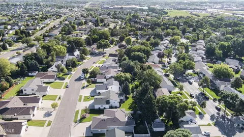 View/Area - 121 Edmonton Dr, Bismarck, ND 58503 photo 10 of 13