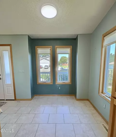 Entry Way - 121 Edmonton Dr, Bismarck, ND 58503 photo 1 of 3