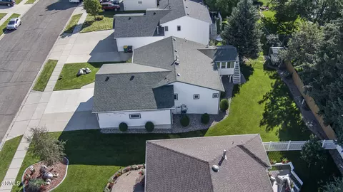 View/Area - 121 Edmonton Dr, Bismarck, ND 58503 photo 9 of 13