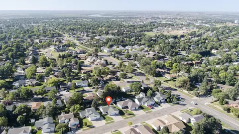 View/Area - 121 Edmonton Dr, Bismarck, ND 58503 photo 3 of 13
