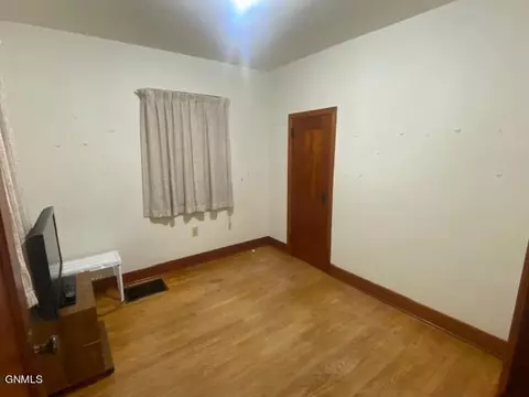 311 Main St, Stanton, ND 58571 photo 9