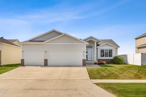 6281 18 St S, Fargo, ND 58104