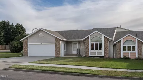 3639 Montreal St, Bismarck, ND 58503