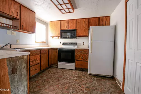 601 Minnesota Ave, Mott, ND 58646 photo 10