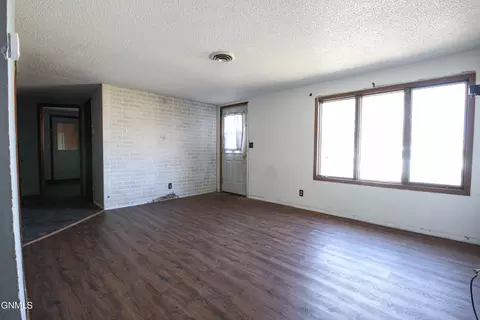 601 Minnesota Ave, Mott, ND 58646 photo 5
