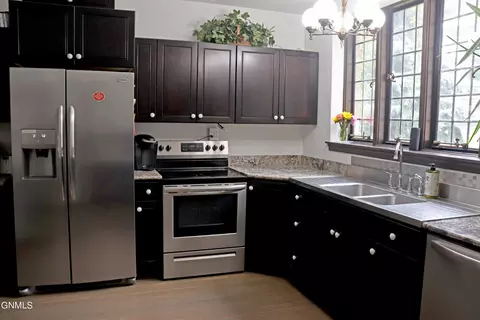 Kitchen - 323 B Ave E, Bismarck, ND 58501 photo 3 of 5