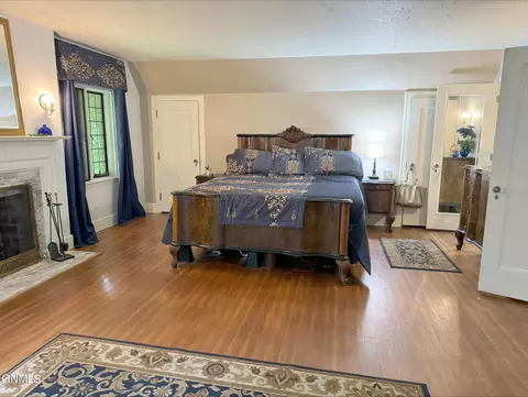 Bedroom - 323 B Ave E, Bismarck, ND 58501 photo 1 of 16