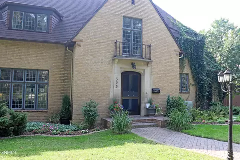 Exterior - 323 B Ave E, Bismarck, ND 58501 photo 14 of 16