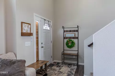 513 Fields Ct SE, Mandan, ND 58554 photo 8