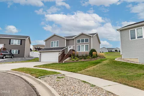 513 Fields Ct SE, Mandan, ND 58554 photo 44