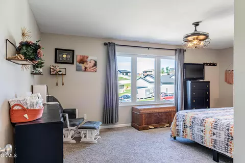 513 Fields Ct SE, Mandan, ND 58554 photo 20