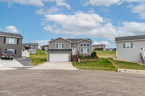513 Fields Ct SE, Mandan, ND 58554 photo 43