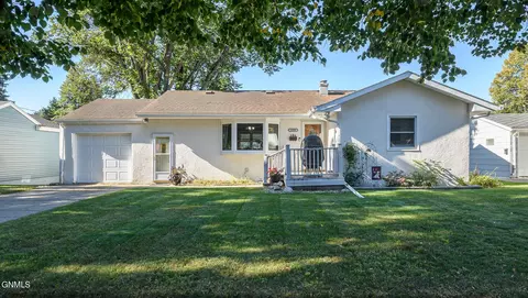 1310 2nd St, Bismarck, ND 58501