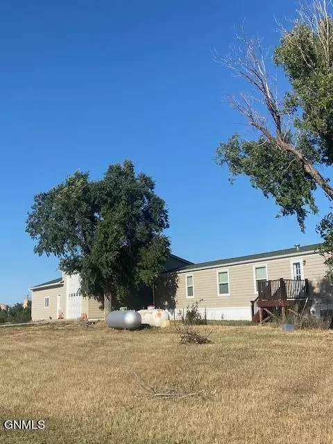 10369 Nd-200, Killdeer, ND 58640 photo 2