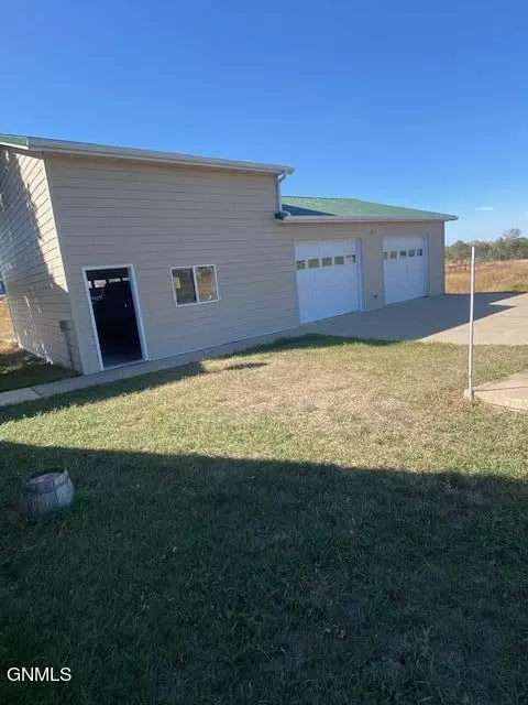 10369 Nd-200, Killdeer, ND 58640 photo 6