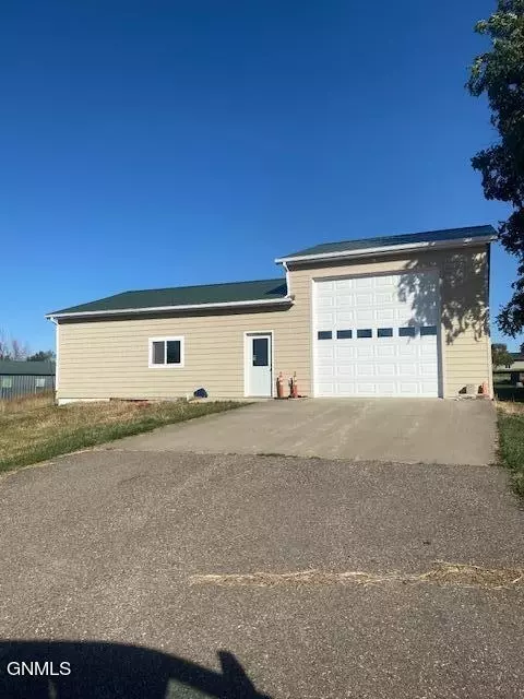10369 Nd-200, Killdeer, ND 58640 photo 8