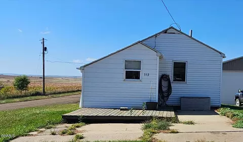 312 5th St S, New Salem, ND 58563