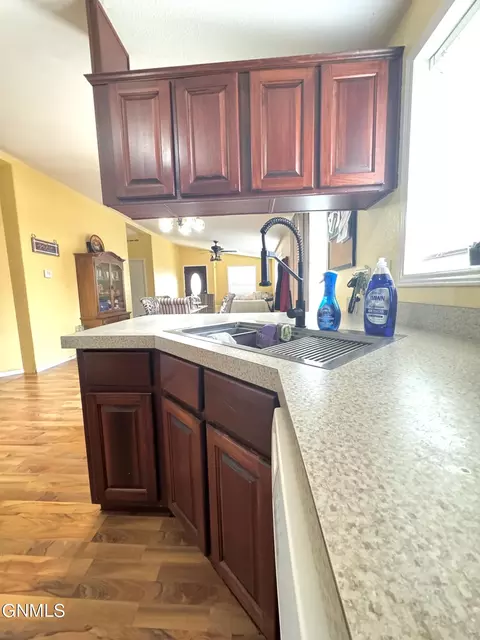 Kitchen - 5604 Stoneview Ave, Williston, ND 58801 photo 4 of 4