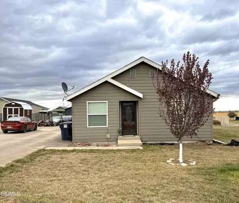 Exterior - 5604 Stoneview Ave, Williston, ND 58801 photo 1 of 3