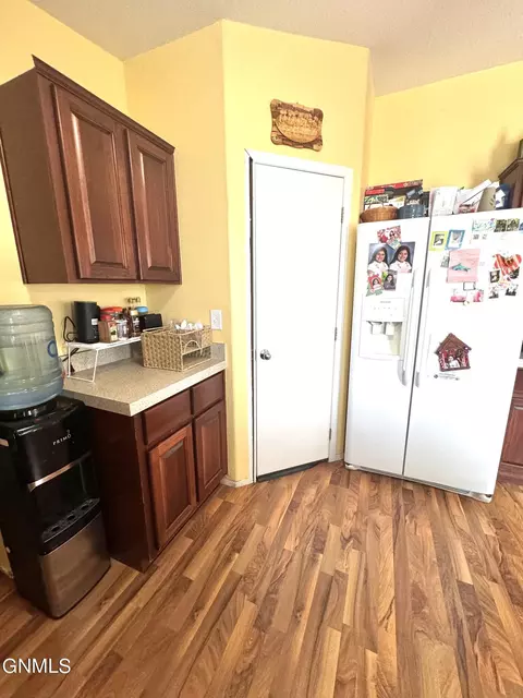 Kitchen - 5604 Stoneview Ave, Williston, ND 58801 photo 3 of 4