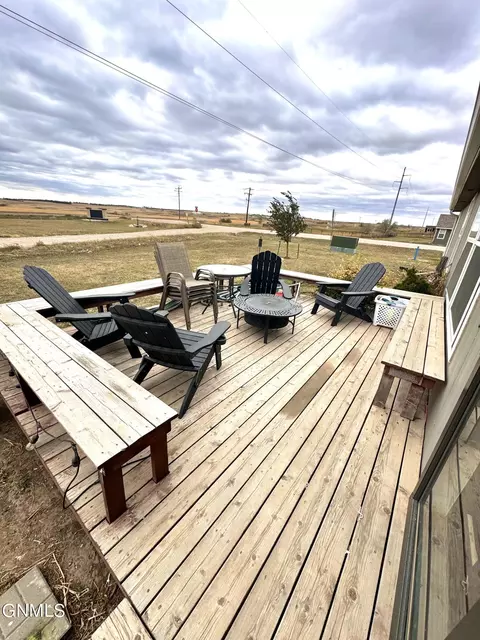 Exterior - 5604 Stoneview Ave, Williston, ND 58801 photo 3 of 3