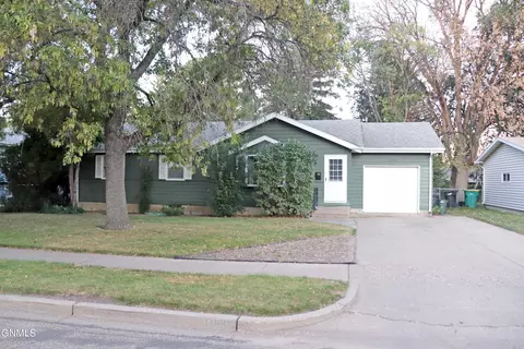 1708 N Bell St, Bismarck, ND 58501