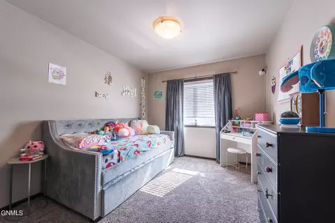 4435 Cumberland Loop, Bismarck, ND 58503 photo 14
