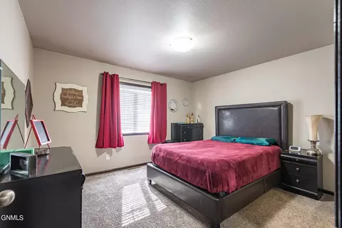 4435 Cumberland Loop, Bismarck, ND 58503 photo 8