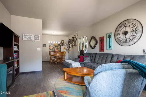 4435 Cumberland Loop, Bismarck, ND 58503 photo 3