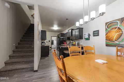 4435 Cumberland Loop, Bismarck, ND 58503 photo 4
