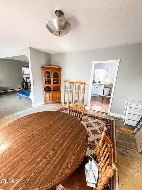 101 3rd Ave W, Westby, MT 59275 photo 9