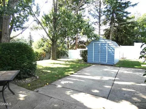 616 29th St, Bismarck, ND 58501 photo 43